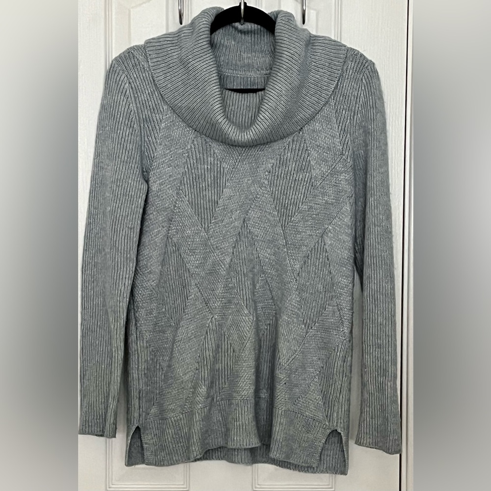 CALVIN KLEIN ? Women’s Sweater, grey, no tags, see measurements below